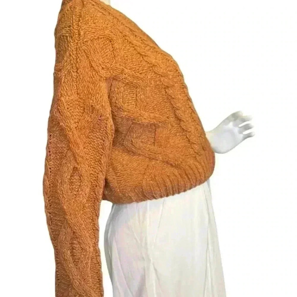 Altar D State Recycled Cotton Cable Crew Sweater. - Picture 8 of 11